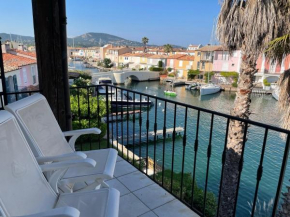 Waterfront holiday home in Port Grimaud with terrace